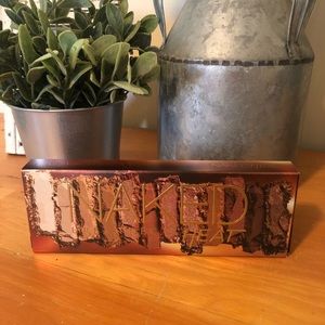 NIB Urban Decay Naked Heat Eyeshadow Palette